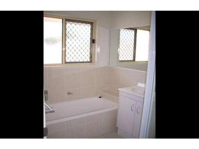 112 Drayton Tce, Wynnum QLD 4178