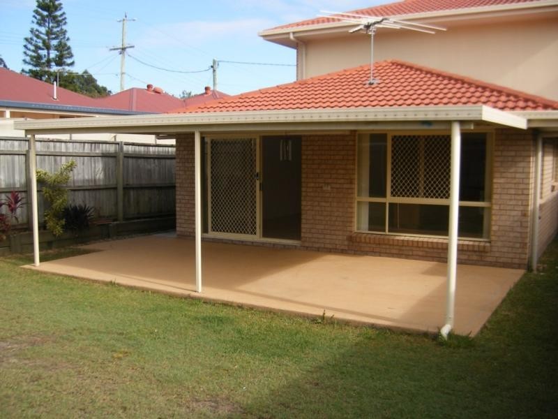 112 Drayton Tce, Wynnum QLD 4178