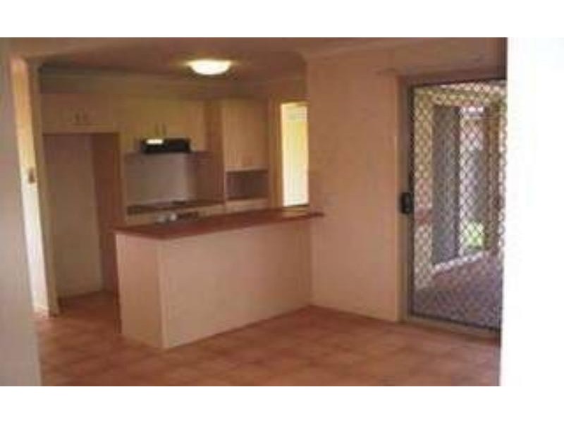 29 Pamela St, Wynnum West QLD 4178