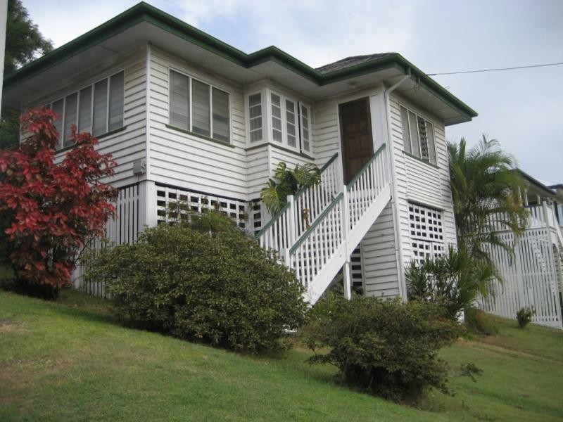 29 Oxley Dr, Holland Park QLD 4121