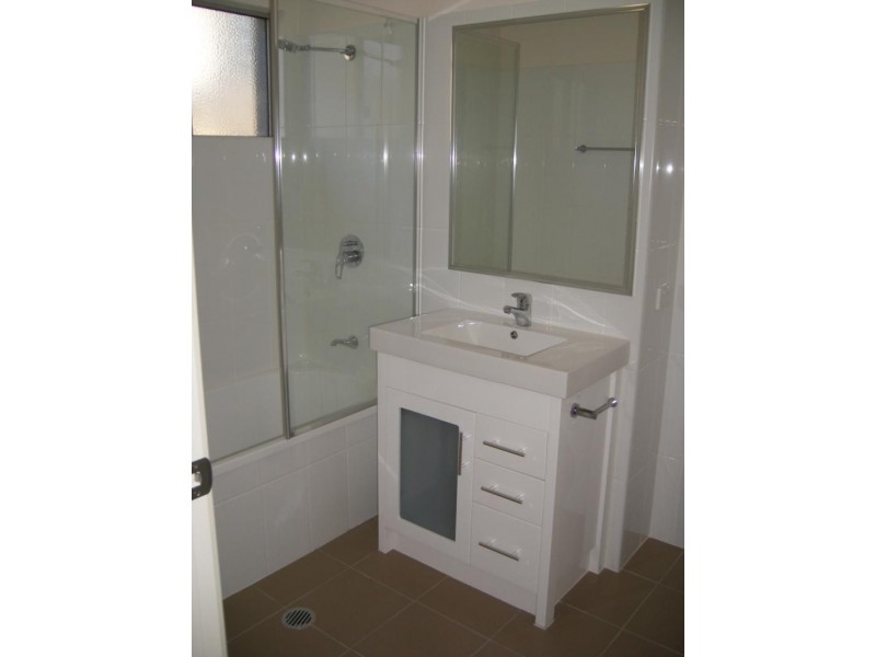 1/51 Dibar St, Wynnum QLD 4178