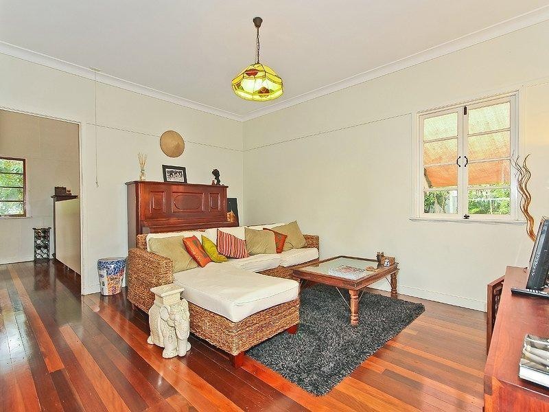 12 Milfoil St, Manly West QLD 4179