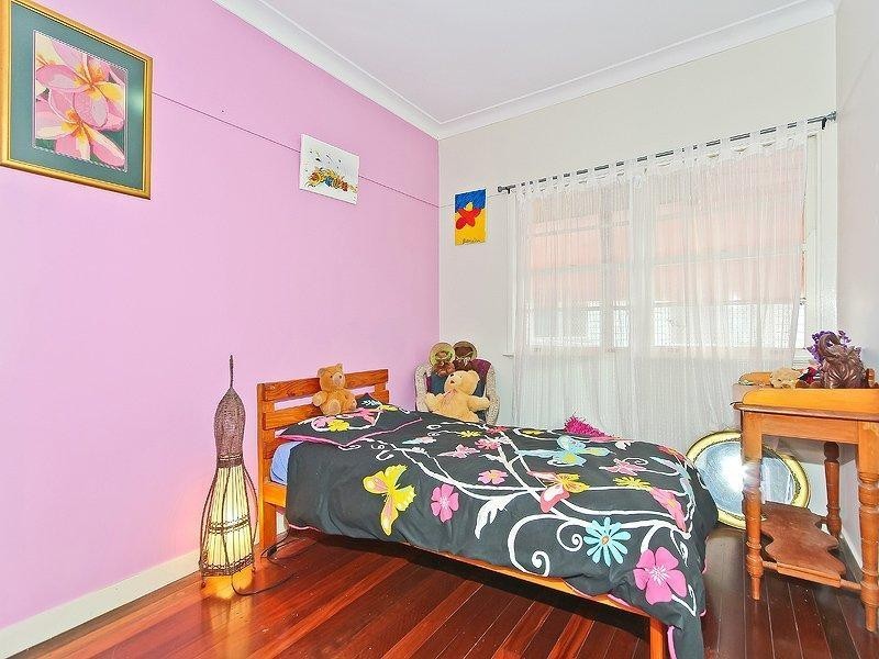 12 Milfoil St, Manly West QLD 4179