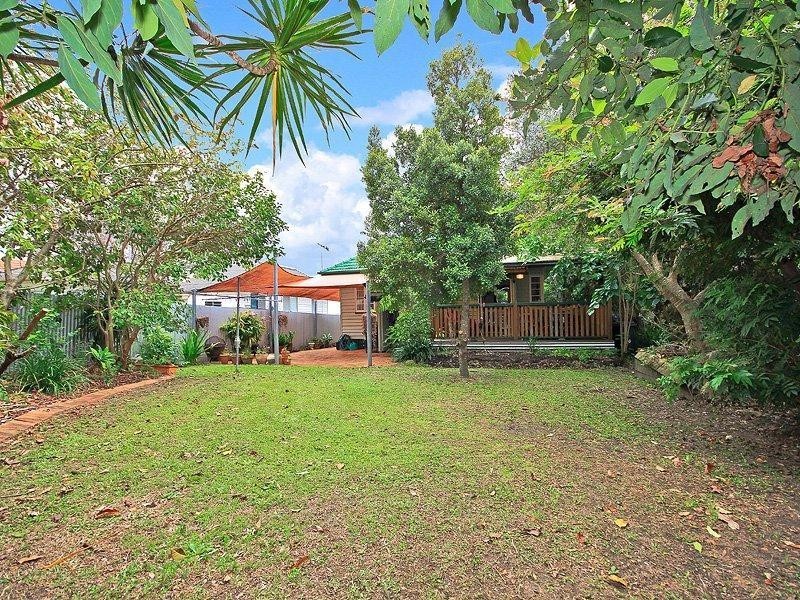 12 Milfoil St, Manly West QLD 4179