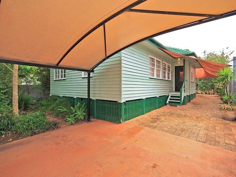 12 Milfoil St, Manly West QLD 4179