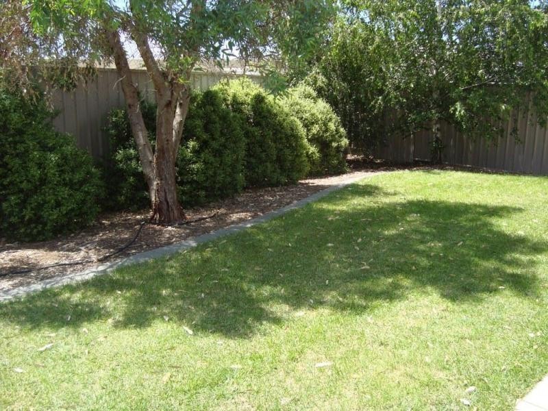 18 Scarborough Way, Mount Barker SA 5251