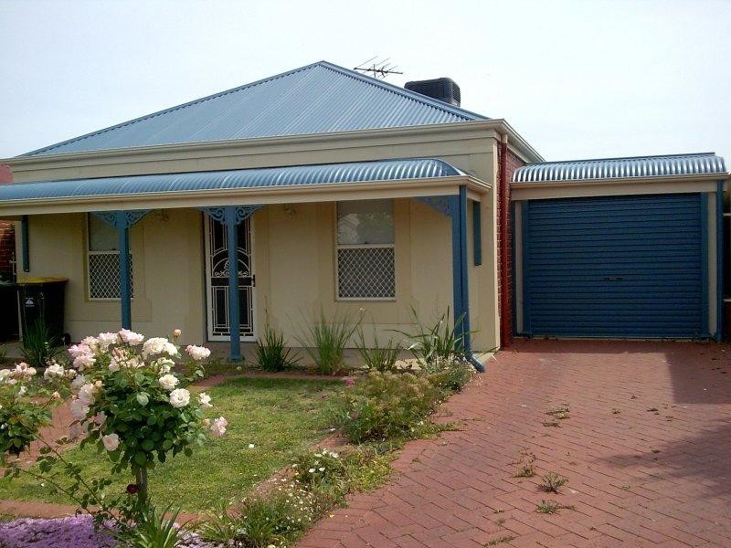 4 Southbank  Bvd, Sheidow Park SA 5158