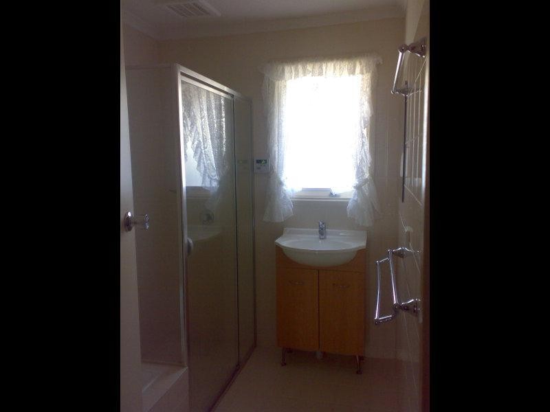5 Paul  Ct, Christie Downs SA 5164
