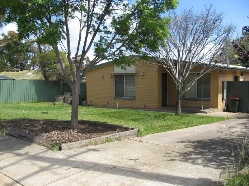 9 Isabella Rd, Morphett Vale SA 5162