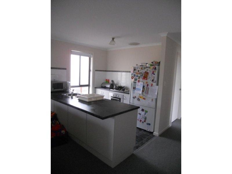 8 Kakadu Dr, Morphett Vale SA 5162