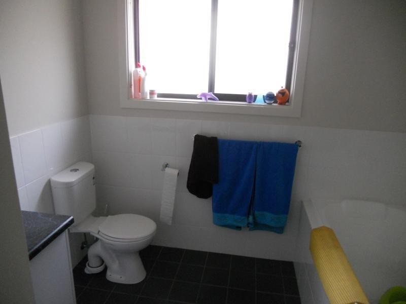 8 Kakadu Dr, Morphett Vale SA 5162