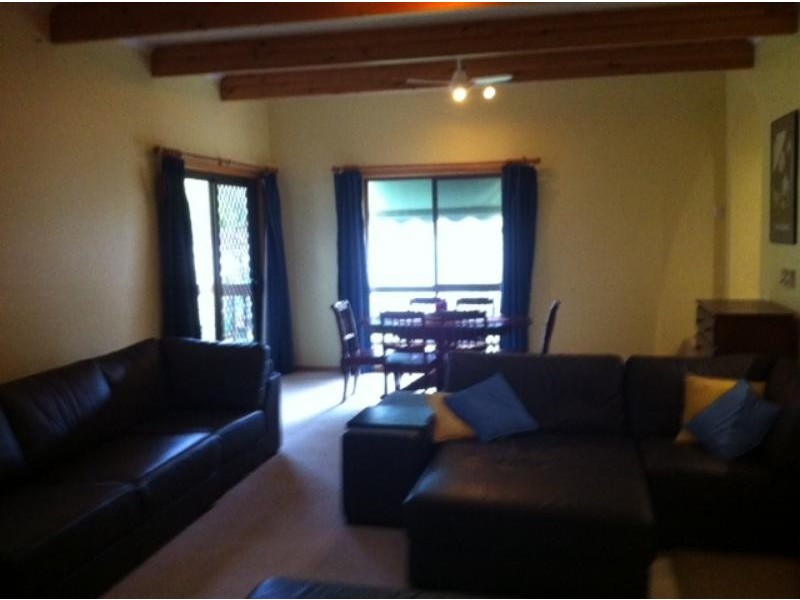 25 Booth St, Happy Valley SA 5159