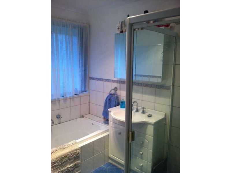 25 Booth St, Happy Valley SA 5159