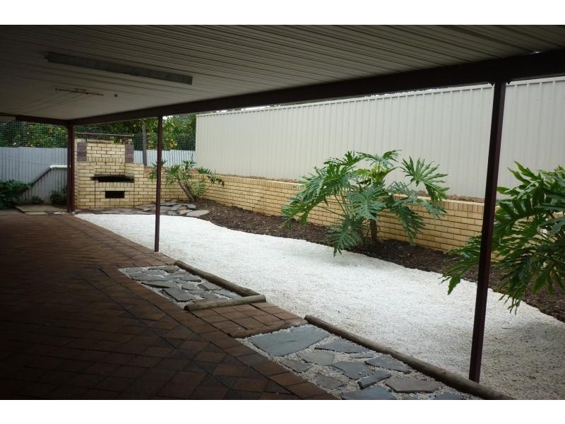 20 Sharon St, Morphett Vale SA 5162