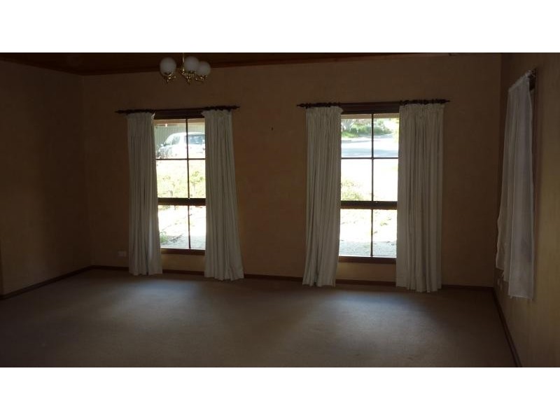 18 Lexcen  Gr, Happy Valley SA 5159