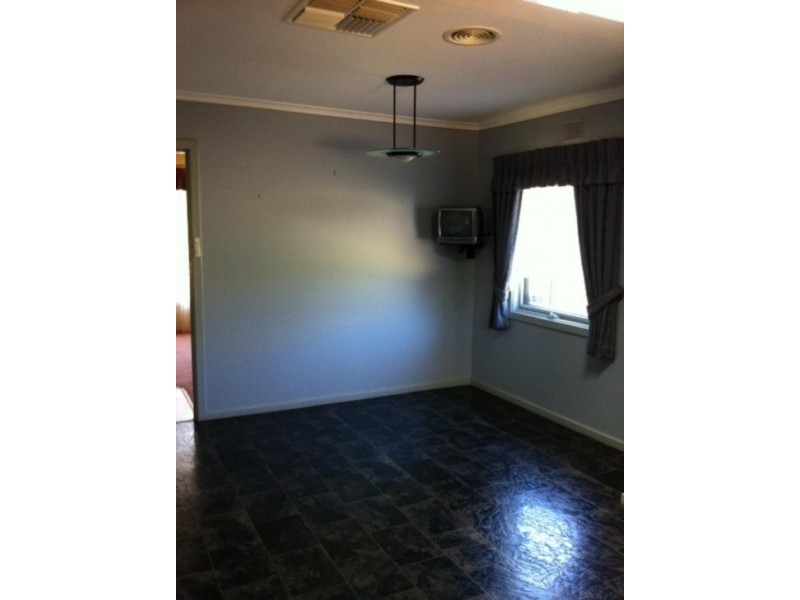 9 Donald Cres, Christie Downs SA 5164