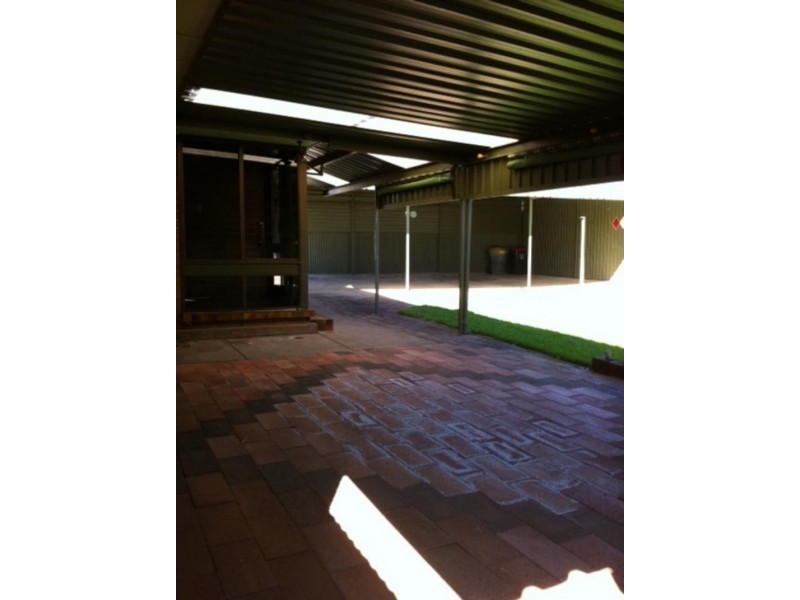 9 Donald Cres, Christie Downs SA 5164