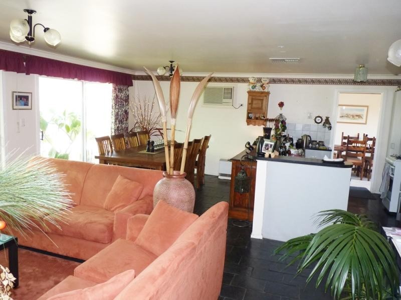 62  Coorabie Cres, Hallett Cove SA 5158