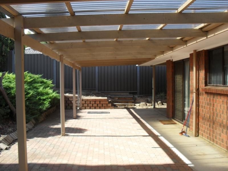 5 Gorton Ct, Trott Park SA 5158