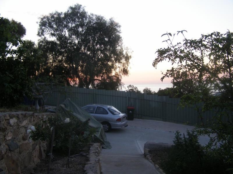 1  Barndoo  St, Hallett Cove SA 5158