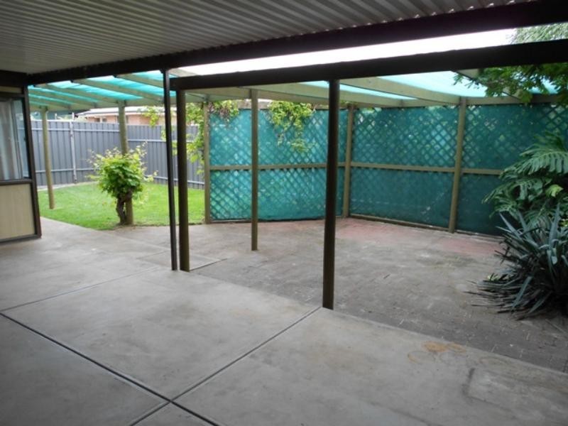 9 Elizabeth St, Reynella SA 5161