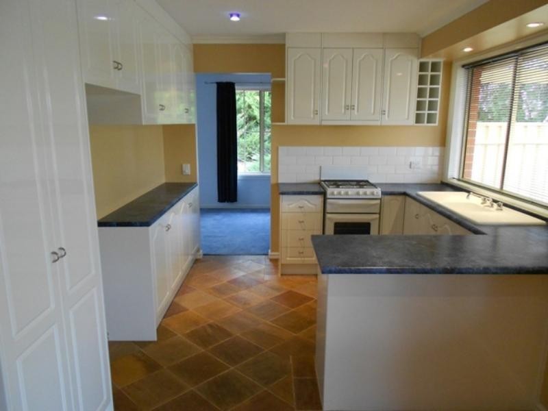 27  Wooding  Ave, Woodcroft SA 5162