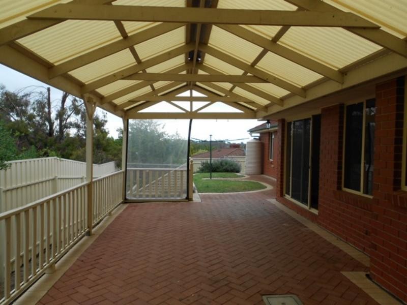 27  Wooding  Ave, Woodcroft SA 5162