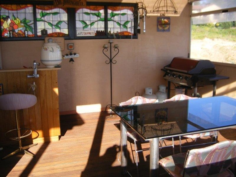 14 St Vincents (Upstairs) Ave, Hallett Cove SA 5158