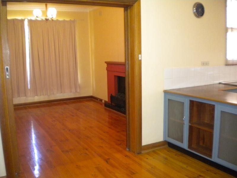 12 Ware St, Vale Park SA 5081