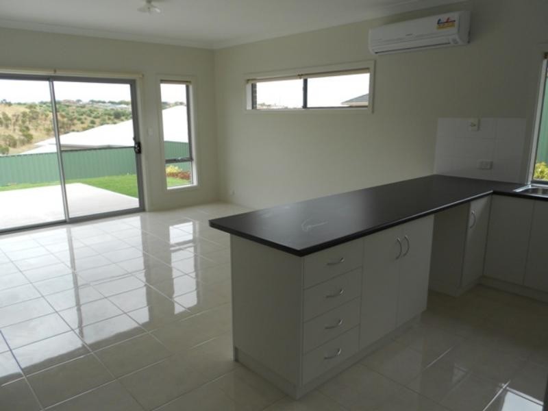 32 Thomas  Way, Hallett Cove SA 5158