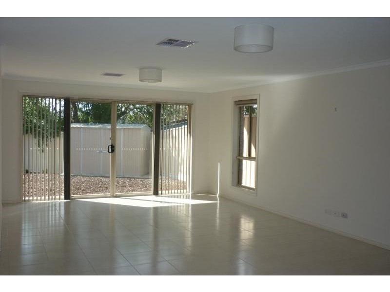 8 Bristol St, Dover Gardens SA 5048