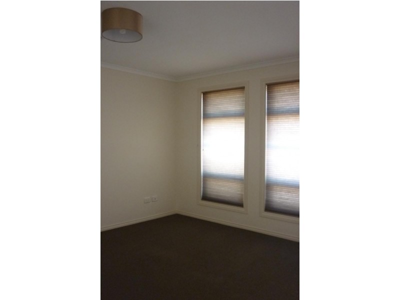 8 Bristol St, Dover Gardens SA 5048