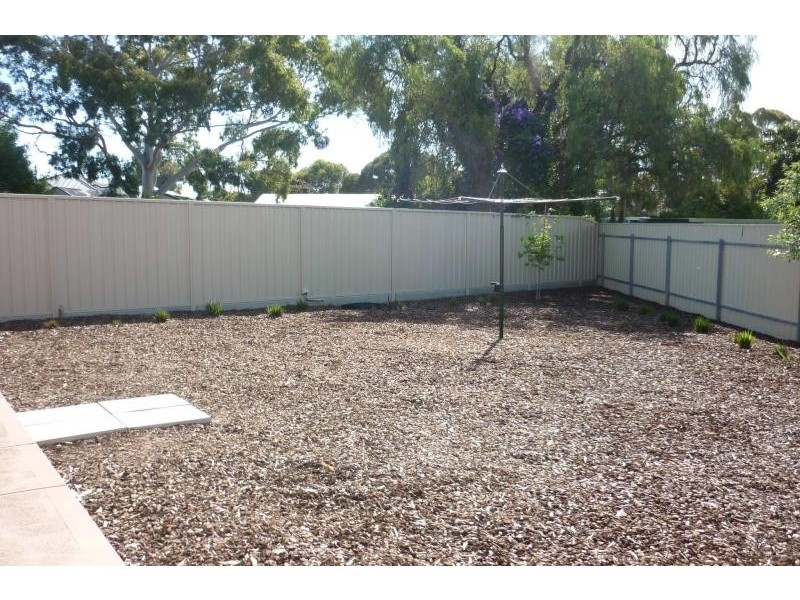 8 Bristol St, Dover Gardens SA 5048