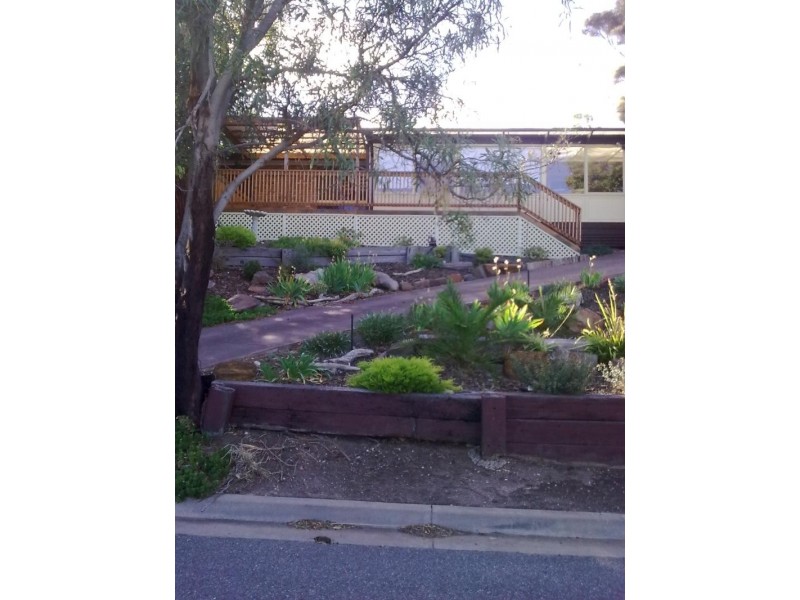 12 Ingomar Ct, Hallett Cove SA 5158
