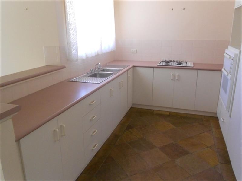 3 Topaz Cl, Woodcroft SA 5162