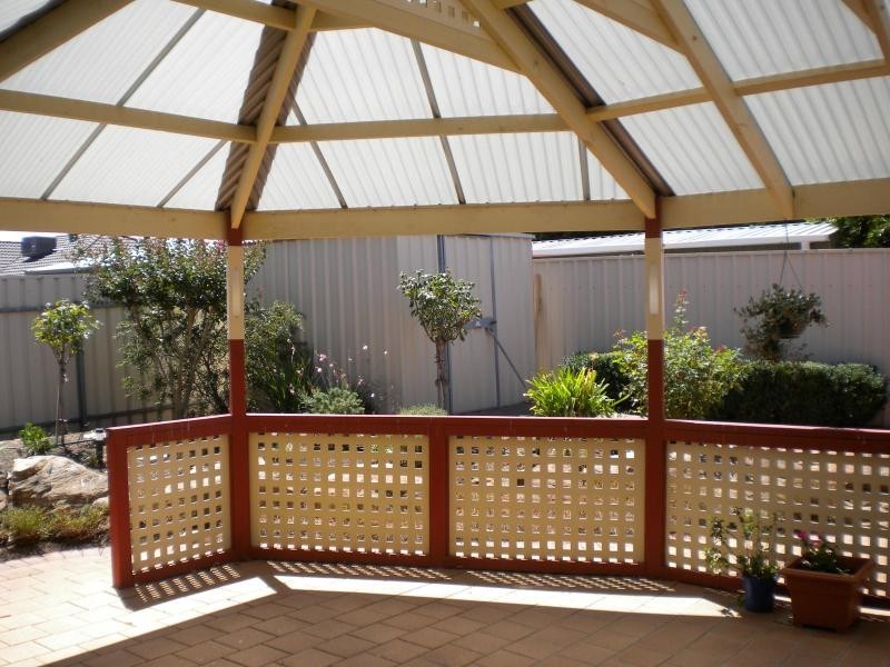 3 Topaz Cl, Woodcroft SA 5162