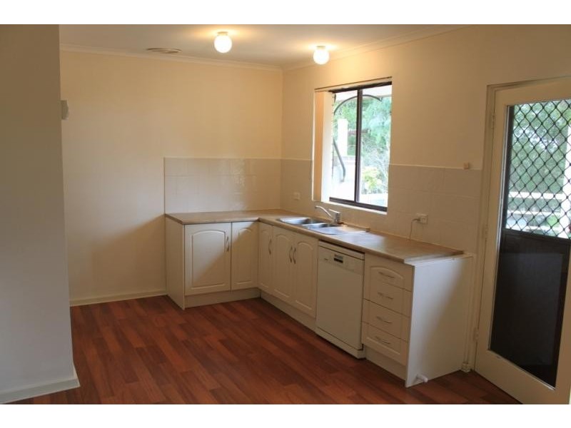 61 Black Rd, Flagstaff Hill SA 5159