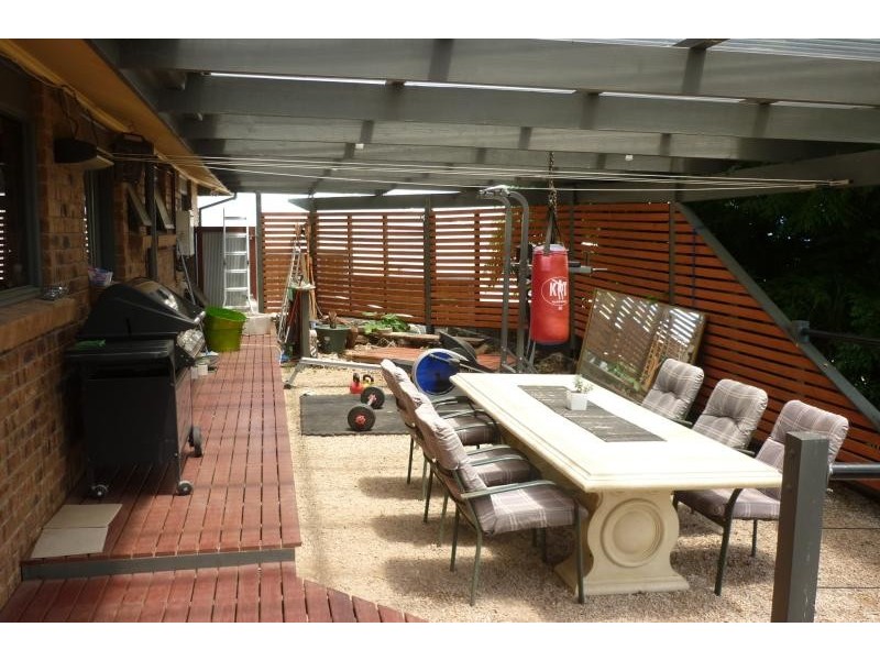 15 Kurrambi Cres, Hallett Cove SA 5158