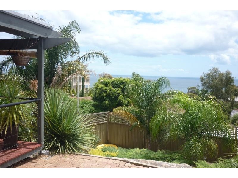 15 Kurrambi Cres, Hallett Cove SA 5158