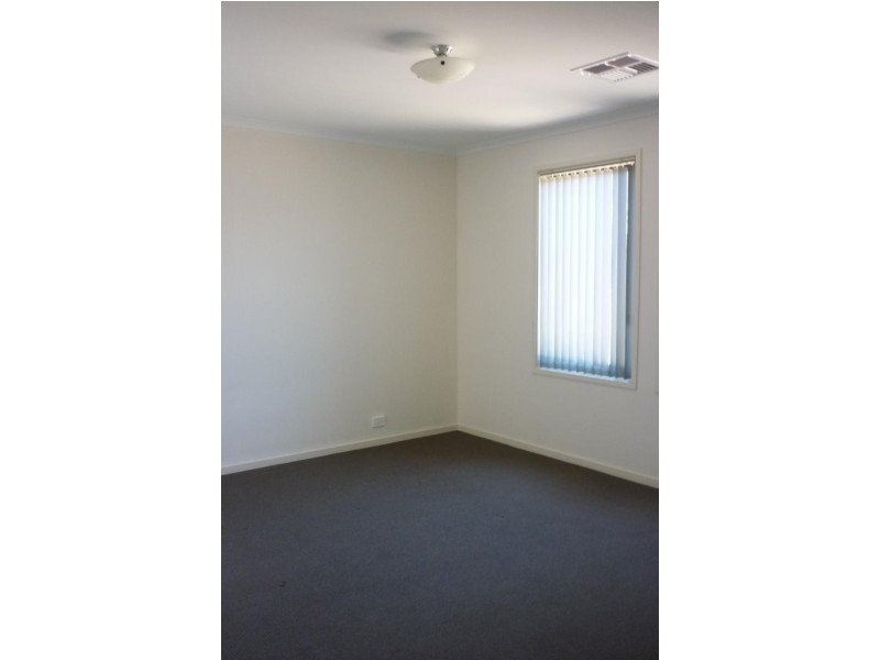 24 Tidal St, Seaford Meadows SA 5169