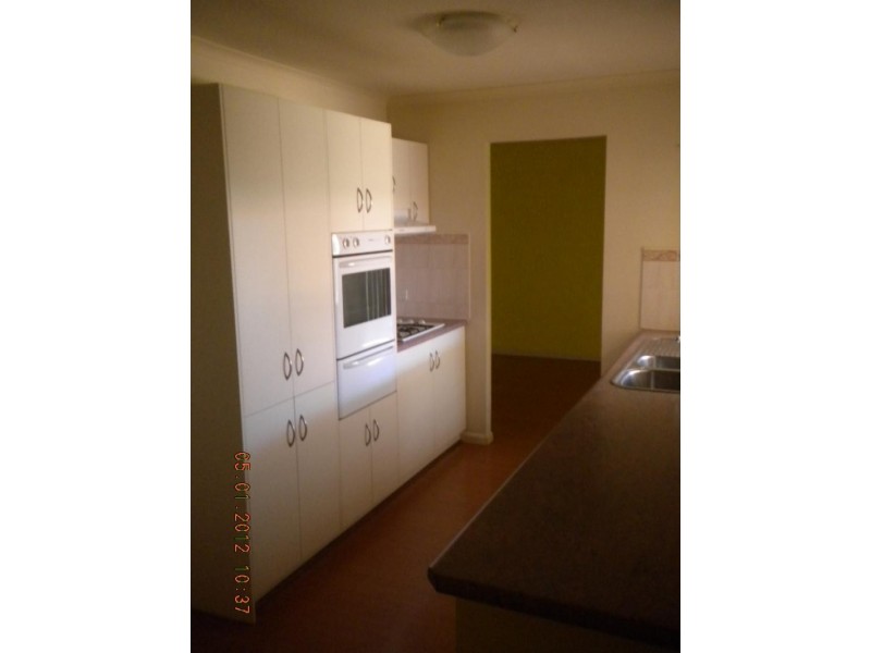 10 Chivers St, Hallett Cove SA 5158