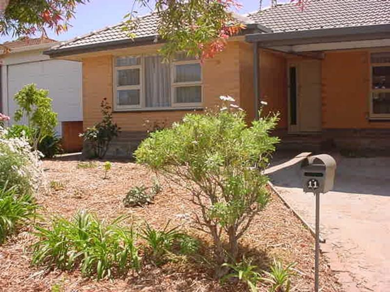 11 Elizabeth St, Reynella SA 5161