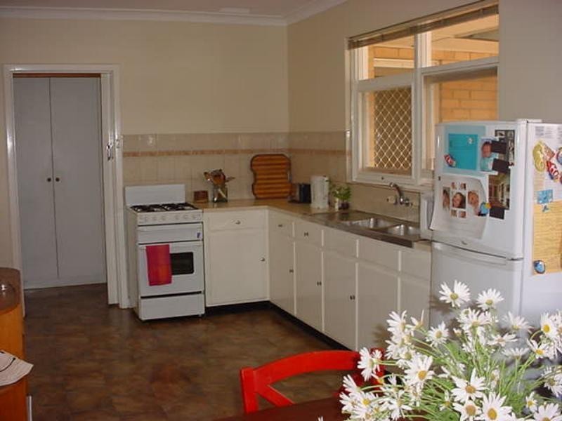 11 Elizabeth St, Reynella SA 5161