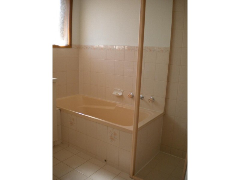63 Mawson Cct, Woodcroft SA 5162