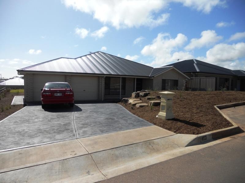 67 Esperance  Bvd, Seaford Rise SA 5169