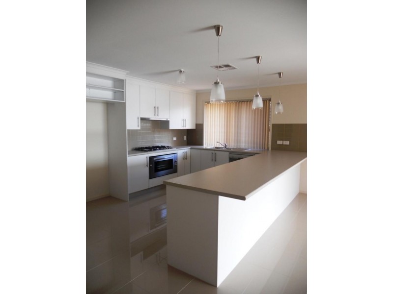 67 Esperance  Bvd, Seaford Rise SA 5169