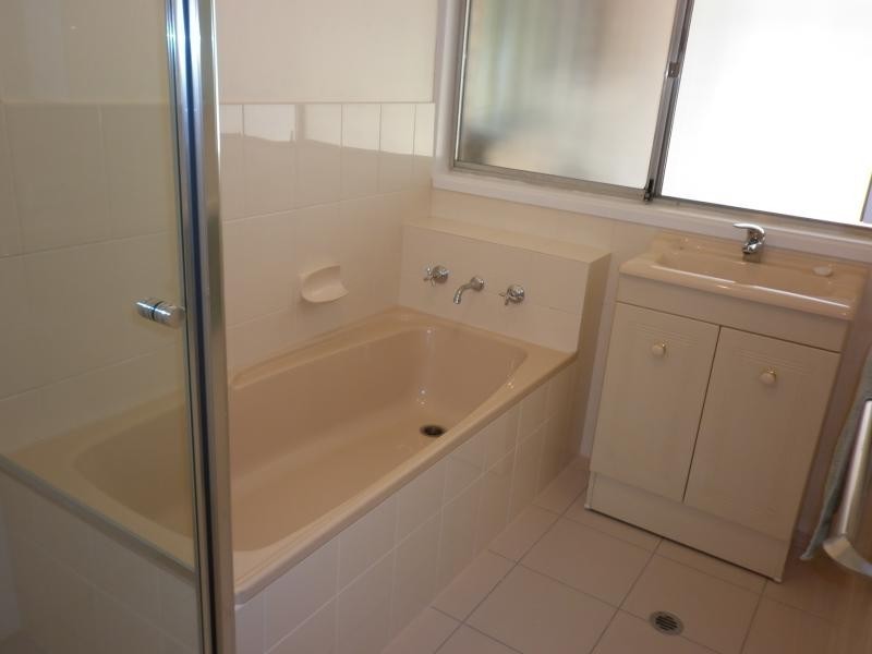 18 Beverley St, Morphett Vale SA 5162