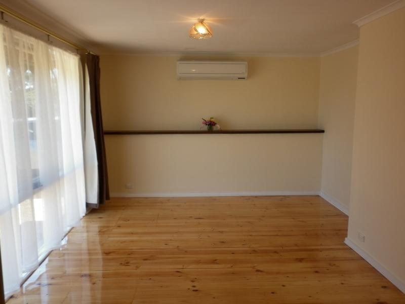 18 Beverley St, Morphett Vale SA 5162