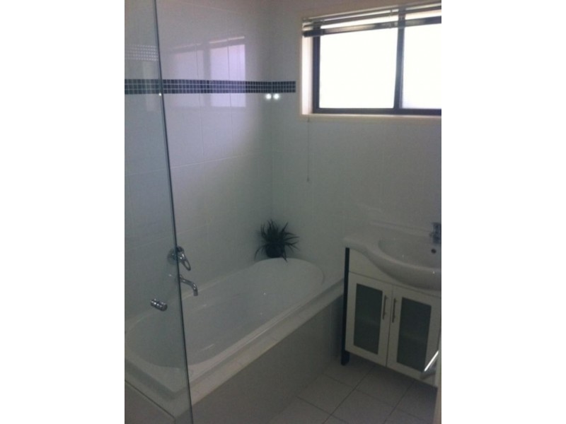 18 Burrington St, Hallett Cove SA 5158