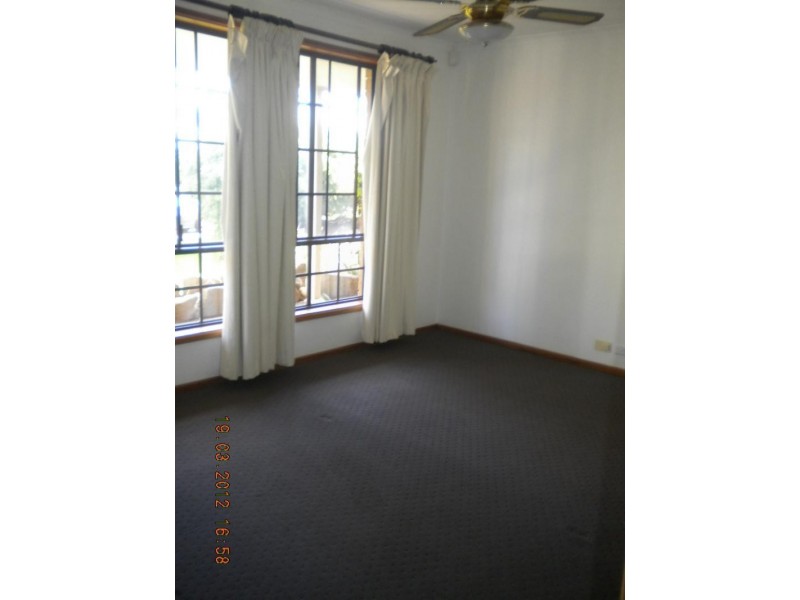 13 Hele Cres, Trott Park SA 5158